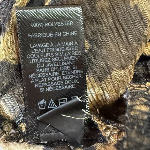 Express Women's Leopard Print Short Sleeve Blouse - Size Medium - Picture 4 of 5